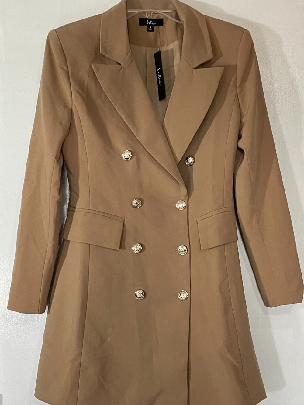 Lulus Women’s Tan Trench Coat NWT Size Small Poly Rayon Spandex Classic NEW